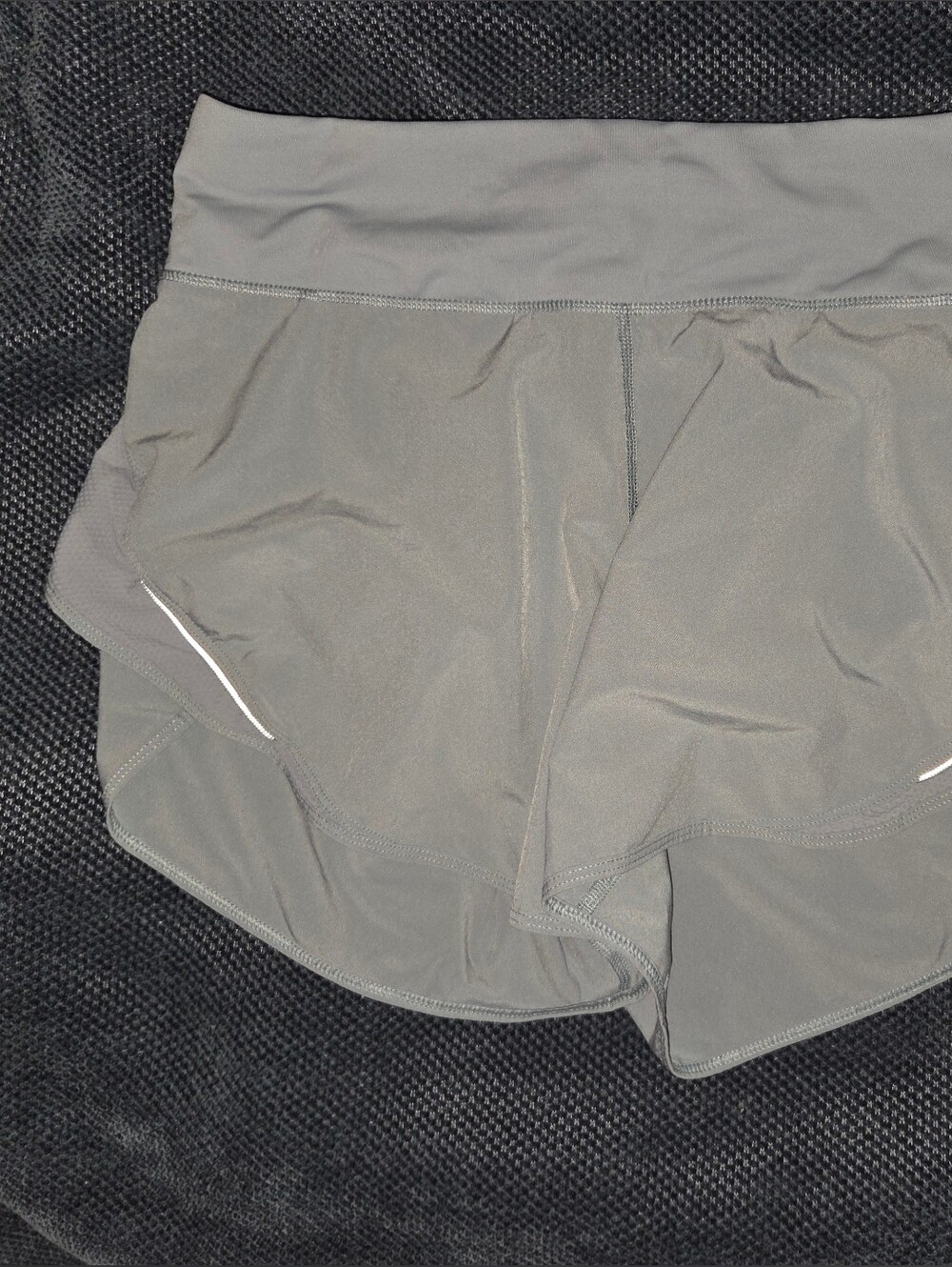 Lululemon Run Off Roure HR Short- 4" Inseam - Picture 2 of 6